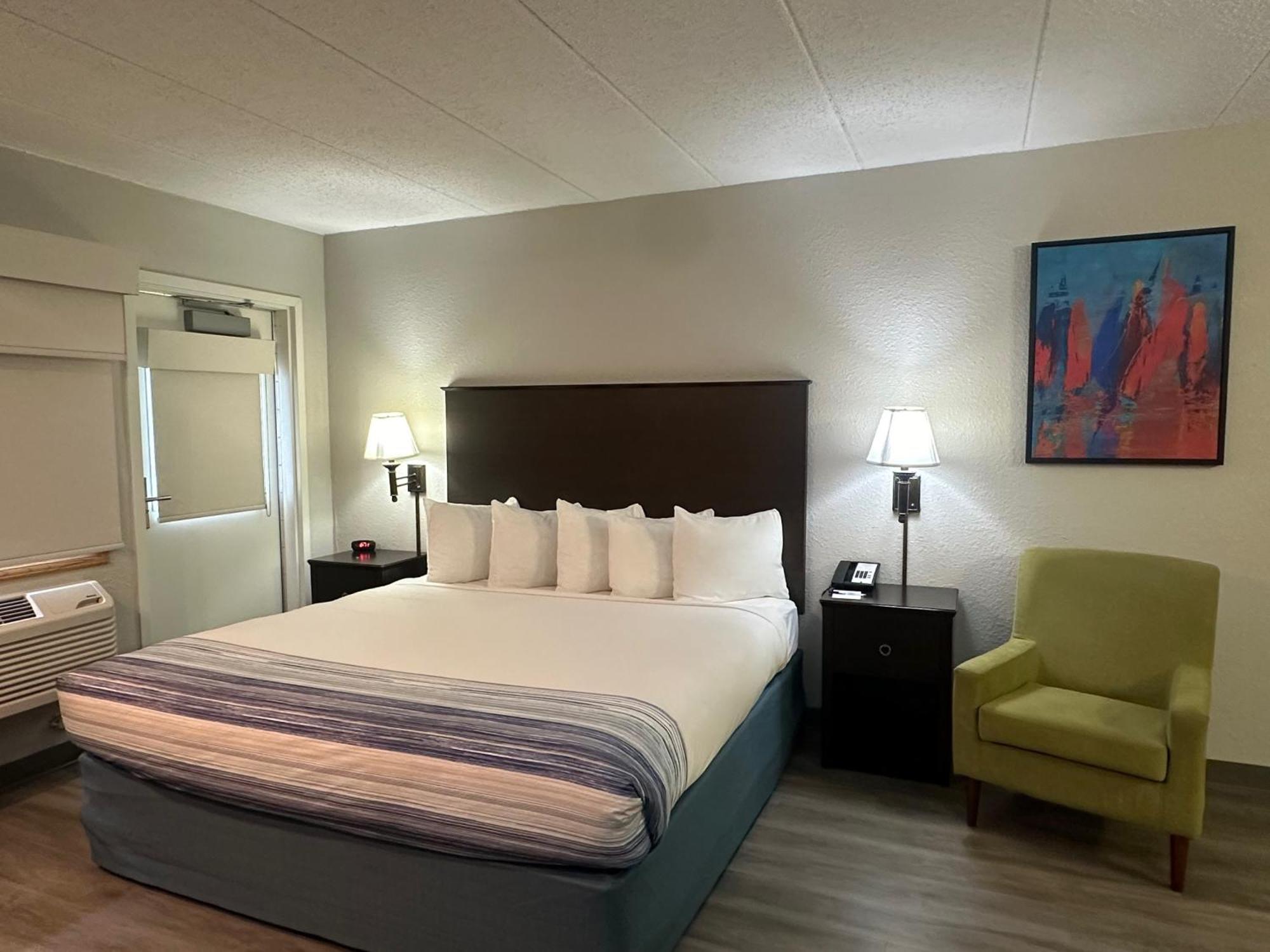 Hotel Americinn By Wyndham Menominee